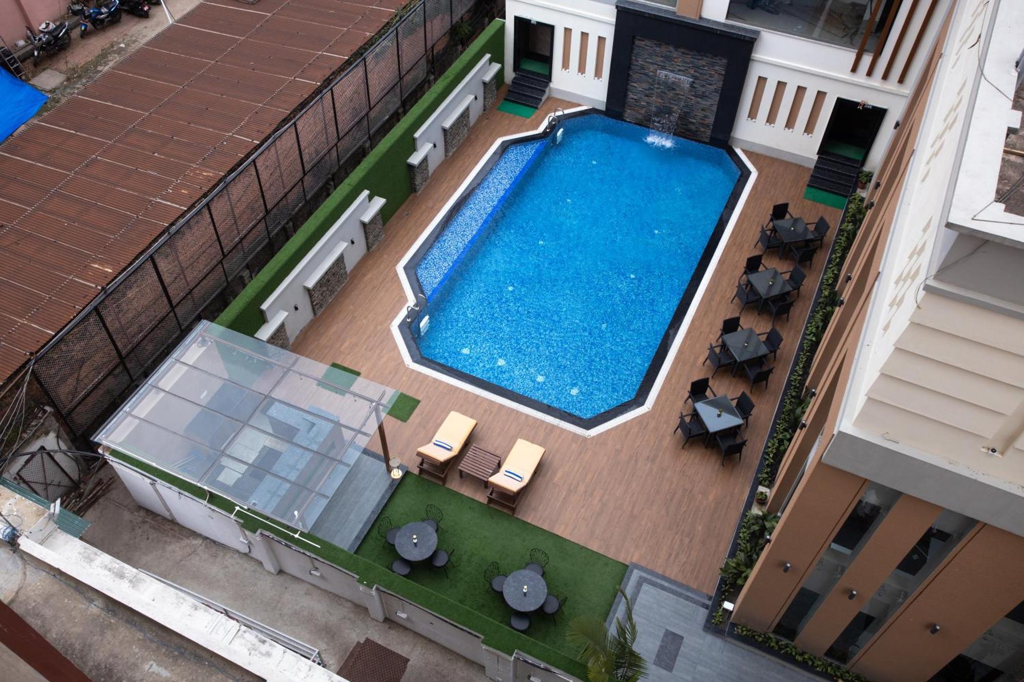 แกรนด์โฮเต็ล กาฏมัณฑุ Hotel กาฐมาณฑุ ภายนอก รูปภาพ